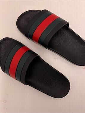 GUCCI Men’s Size 7 Rubber Stripe Slides
